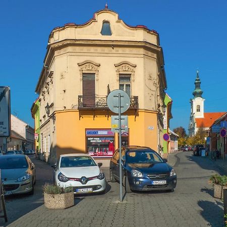 Apartman Anna Комарно Экстерьер фото